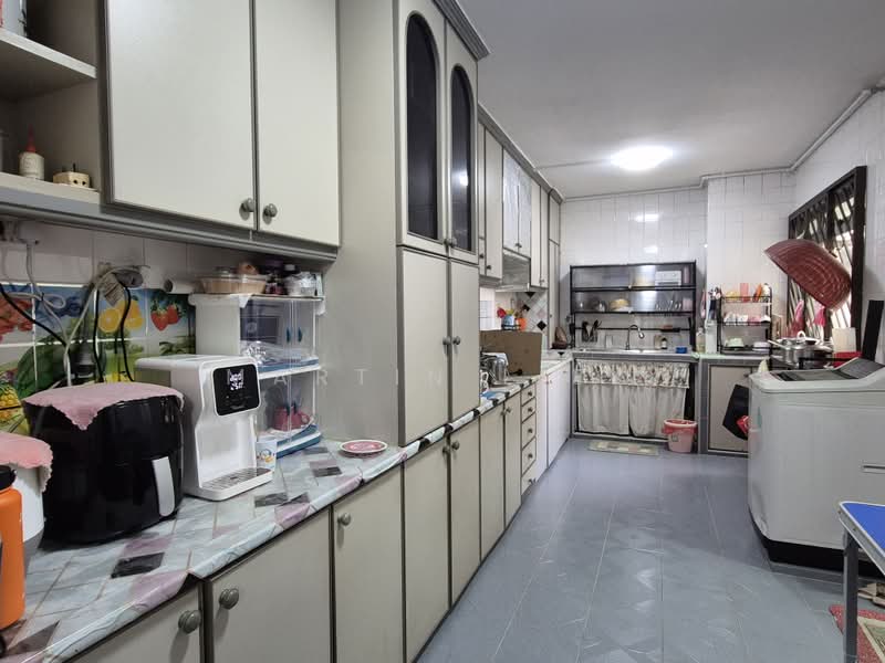111 Lengkong Tiga, 111 Lengkong Tiga, 4 Bedrooms, 1,345 sqft, HDB Flat For Sale, by Martin Liew, 500198702 - Kitchen - PropertyGuru.com.sg