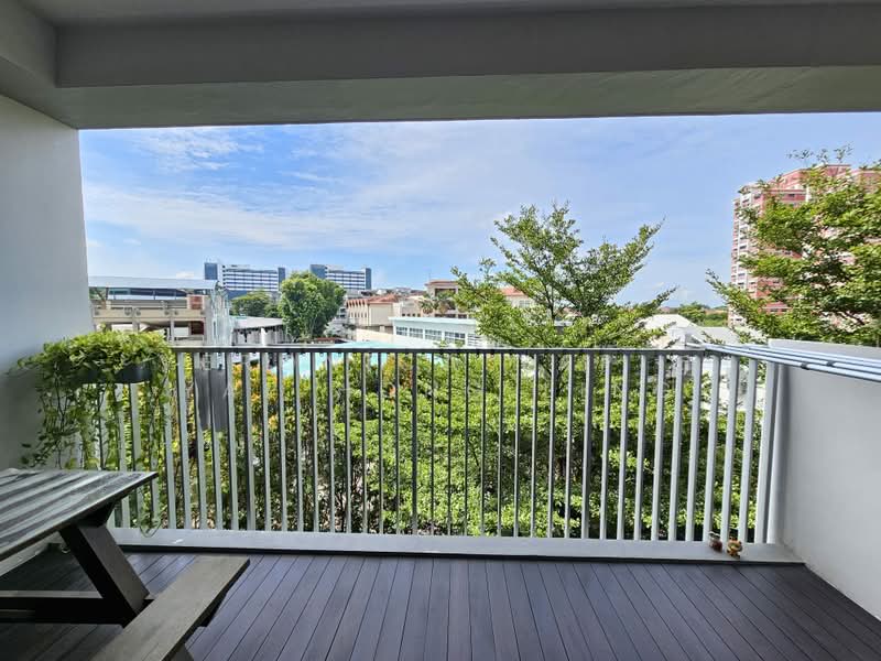 Oasis @ Elias, 60 - 72 Elias Road, 4 Bedrooms, 1,410 sqft, Condominium For Sale, by Veronica Yap @ Yap Hong Ling, 500198704 - Balcony - PropertyGuru.com.sg