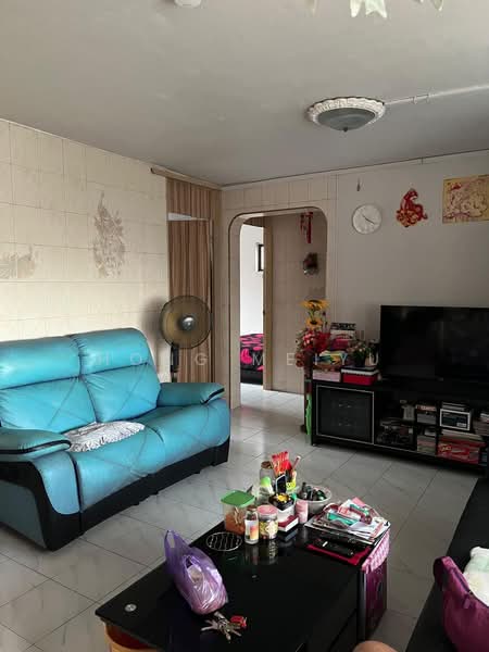 717 Yishun Street 71, 717 Yishun Street 71, Room Rental, 300 sqft, HDB Flat For Rent, by Hong Meiyu, 500198706 - Living Room - PropertyGuru.com.sg