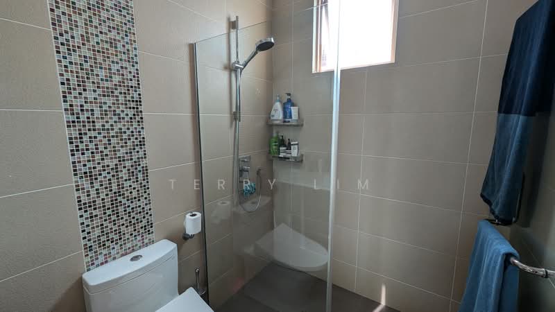 Le Hill, 44 Pasir Panjang Hill, 2 Bedrooms, 1,012 sqft, Condominium For Sale, by Terry Lim, 500198713 - Bathroom - PropertyGuru.com.sg