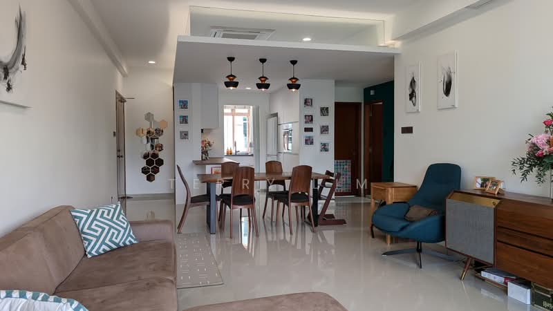 Le Hill, 44 Pasir Panjang Hill, 2 Bedrooms, 1,012 sqft, Condominium For Sale, by Terry Lim, 500198713 - Living Room - PropertyGuru.com.sg