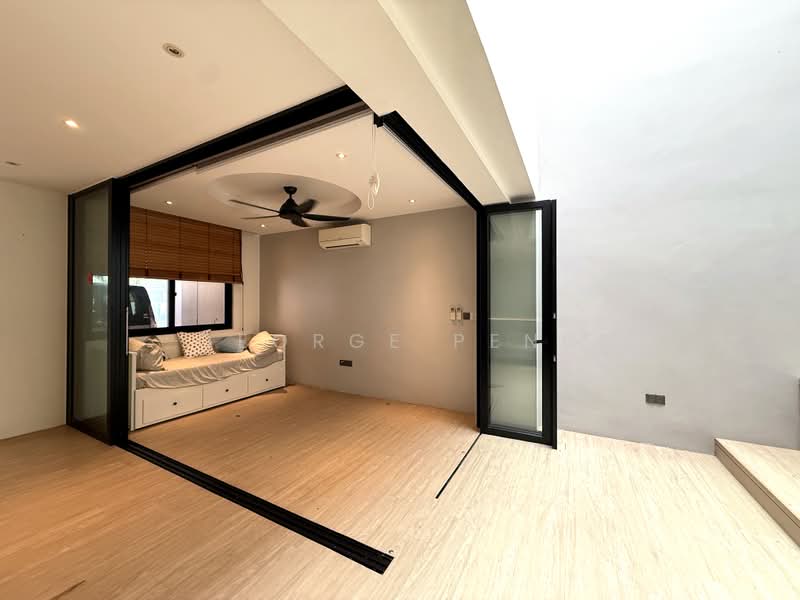 Clementi Gardens, Clementi Crescent, 4 Bedrooms, 2,500 sqft, Terraced House For Rent, by George Peng, 500198744 - Living Room - PropertyGuru.com.sg