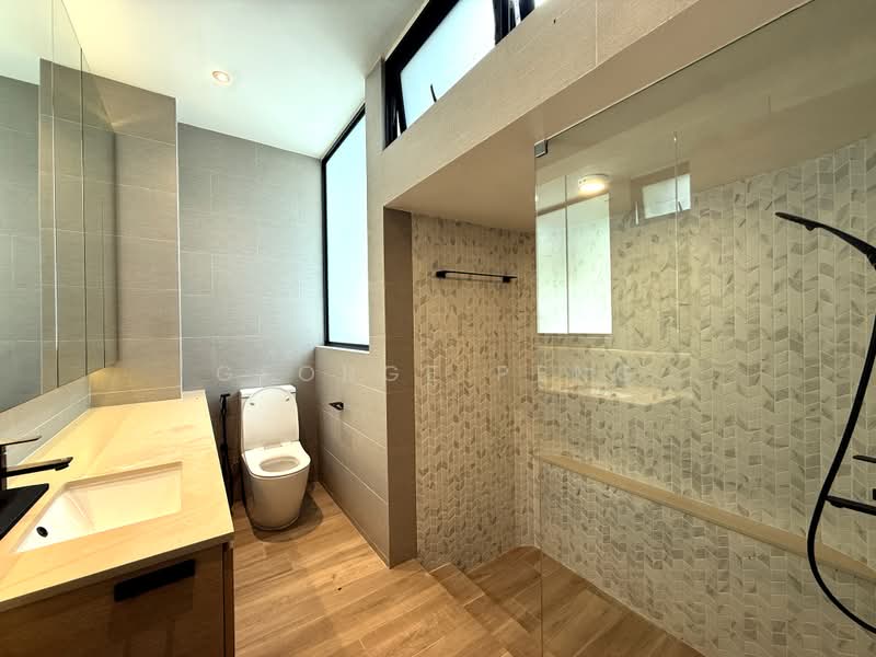 Clementi Gardens, Clementi Crescent, 4 Bedrooms, 2,500 sqft, Terraced House For Rent, by George Peng, 500198744 - Bathroom - PropertyGuru.com.sg