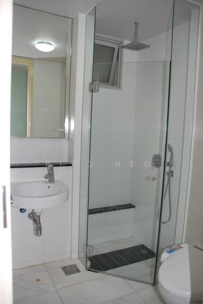 The Floravale, 240 Westwood Avenue, Room Rental, 180 sqft, Executive Condominium For Rent, by Ping Neo, 500198752 - Bathroom - PropertyGuru.com.sg