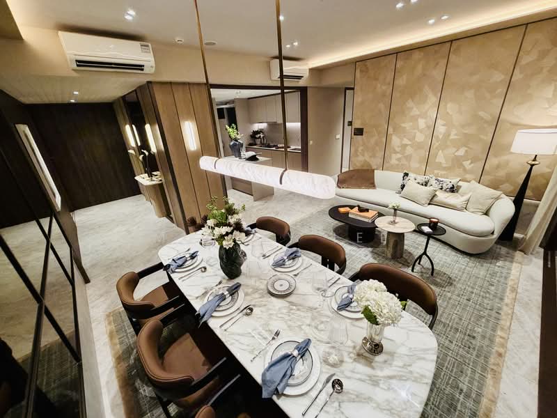 Dunearn House, 762 Dunearn Road, 4 Bedrooms, 1,302 sqft, Condominium For Sale, by Murphy Lee, 500198754 - Living Room - PropertyGuru.com.sg