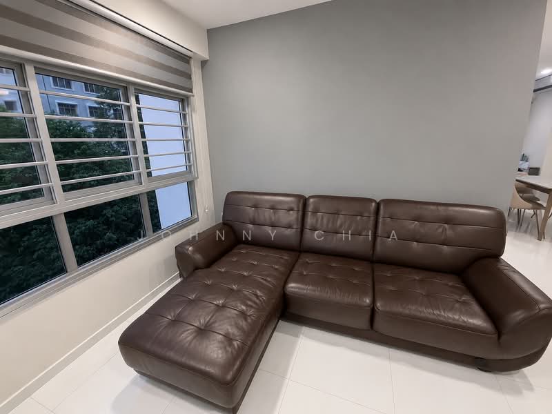 878A Tampines Avenue 8, 878A Tampines Avenue 8, 3 Bedrooms, 1,001 sqft, HDB Flat For Rent, by Johnny Chia, 500198762 - Living Room - PropertyGuru.com.sg