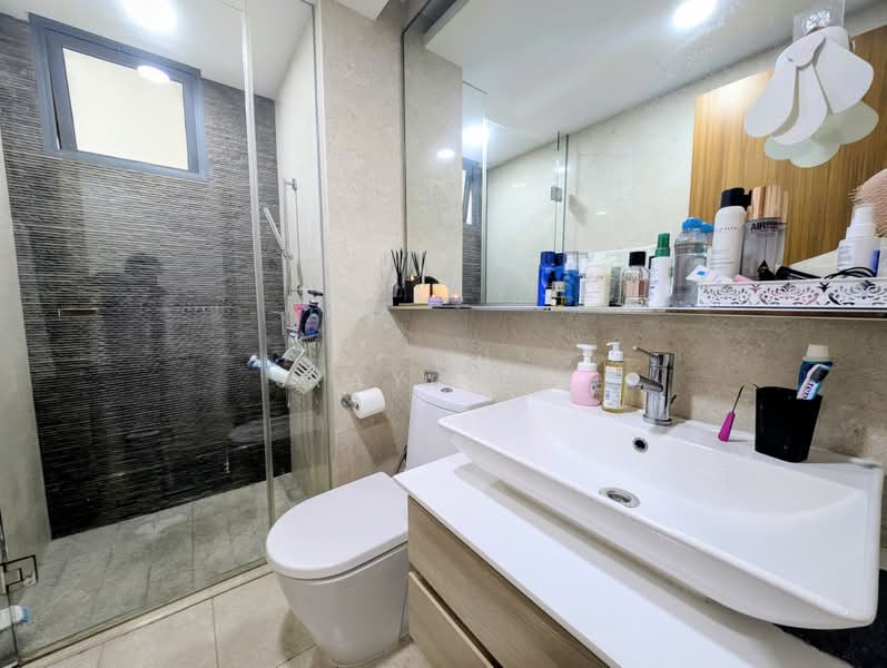Watertown, 77 Punggol Central, 3 Bedrooms, 1,109 sqft, Condominium For Sale, by Ray Lee, 500198777 - Bathroom - PropertyGuru.com.sg