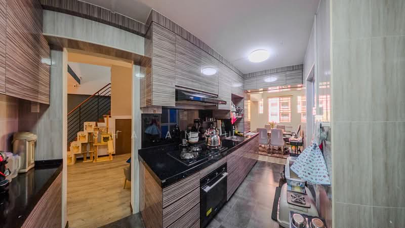 856C Tampines Street 82, 856C Tampines Street 82, 4 Bedrooms, 1,593 sqft, HDB Flat For Sale, by Sha Angullia, 500198778 - Kitchen - PropertyGuru.com.sg