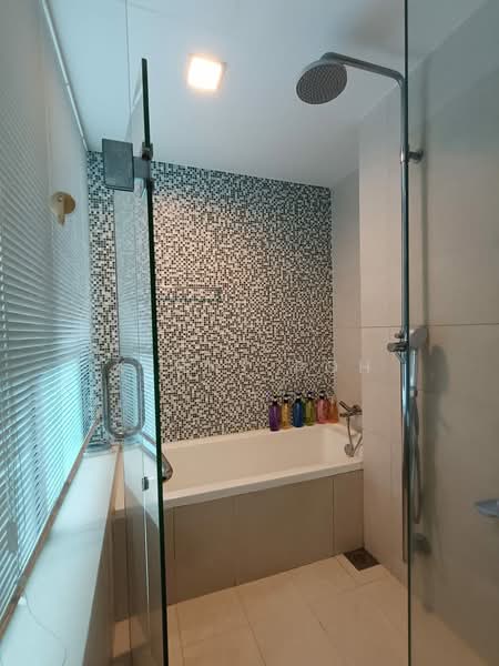 The Rochester Residences, 33 Rochester Drive, 2 Bedrooms, 1,302 sqft, Apartment For Rent, by Kenny Poh, 500198781 - Bathroom - PropertyGuru.com.sg