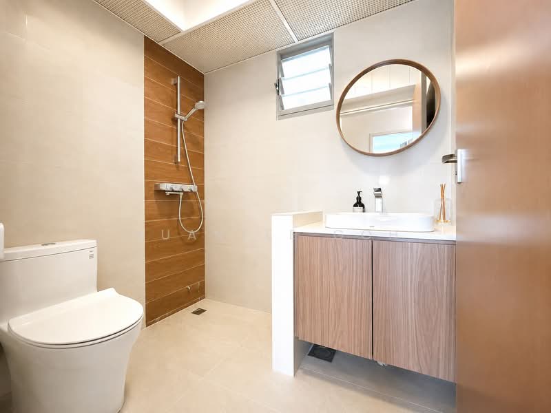 684C Edgedale Plains, 684C Edgedale Plains, 3 Bedrooms, 1,001 sqft, HDB Flat For Sale, by Kuanyee Goh, 500198783 - Bathroom - PropertyGuru.com.sg