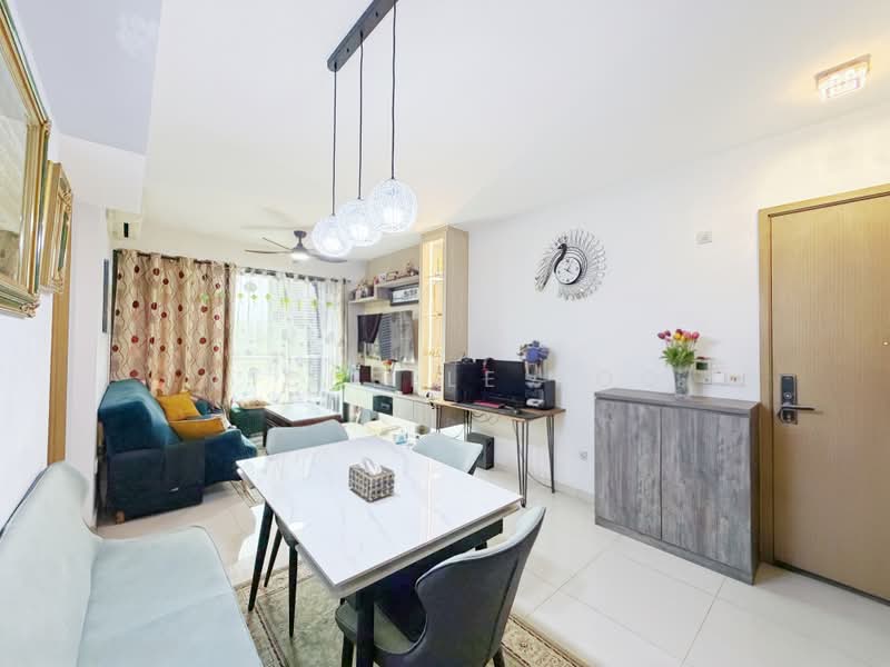 Westwood Residences EC, 180 Westwood Avenue, 3 Bedrooms, 1,033 sqft, Condominium For Sale, by Michelle Koo, 500198784 - Living Room - PropertyGuru.com.sg