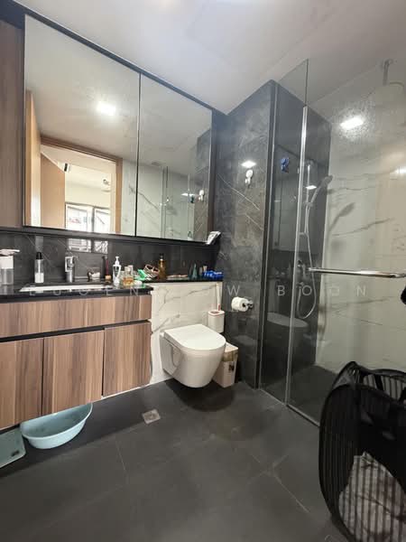The Verandah Residences, 227 Pasir Panjang Road, Buona Vista / West Coast / Clementi New Town, 2 Bedrooms, 689 sqft, Condominium For Rent, by Eugene Ow Boon Teck, 500198793 - Bathroom - PropertyGuru.com.sg
