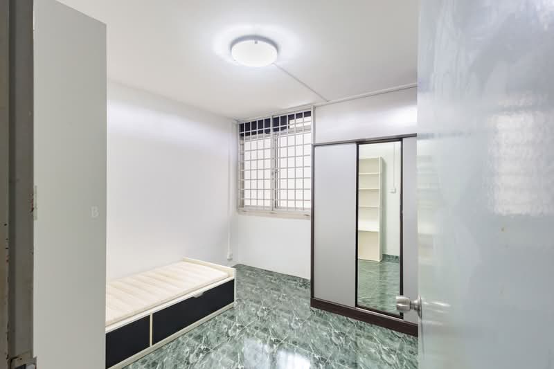 80B Lorong 4 Toa Payoh, 80B Lorong 4 Toa Payoh, 3 Bedrooms, 1,119 sqft, HDB Flat For Sale, by Bernard Ng 黄俊凯, 500198815 - Bedroom - PropertyGuru.com.sg
