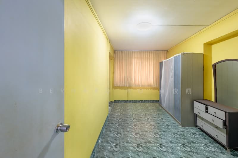 80B Lorong 4 Toa Payoh, 80B Lorong 4 Toa Payoh, 3 Bedrooms, 1,119 sqft, HDB Flat For Sale, by Bernard Ng 黄俊凯, 500198815 - Corridor - PropertyGuru.com.sg