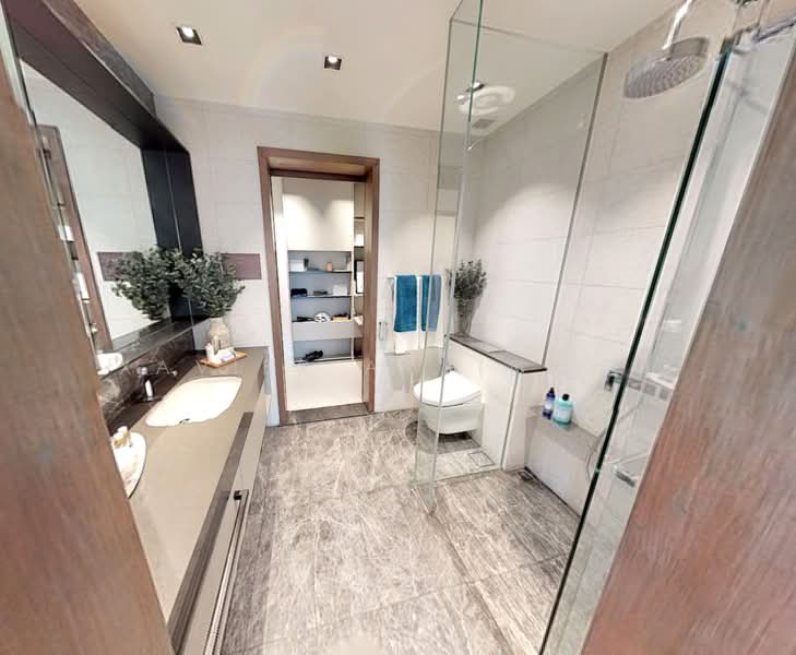 Parksuites, 18 Holland Grove Road, 2 Bedrooms, 786 sqft, Condominium For Sale, by Xavier Aw (欧伟廷), 500198831 - Bathroom - PropertyGuru.com.sg
