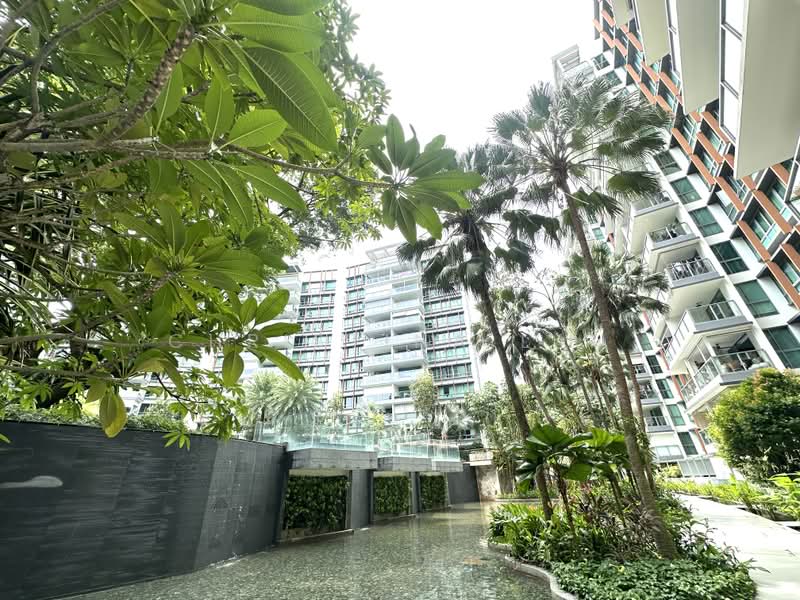 Double Bay Residences, 21B Simei Street 4, 4 Bedrooms, 1,550 sqft, Condominium For Sale, by Christina Lau, 500198880 - Exterior - PropertyGuru.com.sg