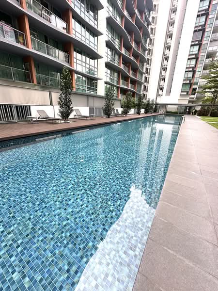 Double Bay Residences, 21B Simei Street 4, 4 Bedrooms, 1,550 sqft, Condominium For Sale, by Christina Lau, 500198880 - Exterior - PropertyGuru.com.sg