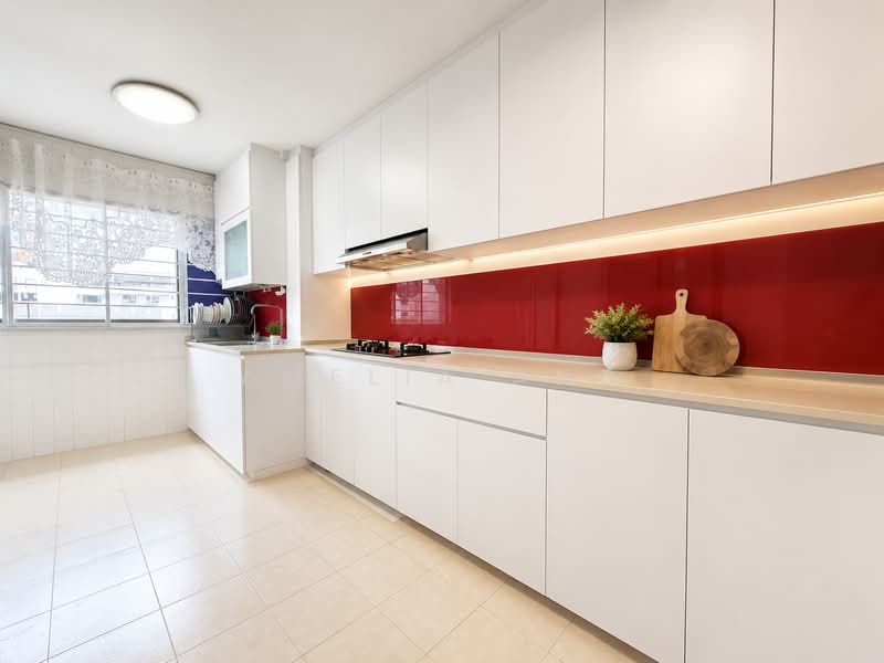 211 Jurong East Street 21, 211 Jurong East Street 21, 2 Bedrooms, 721 sqft, HDB Flat For Sale, by Amelia Ang, 500198914 - Kitchen - PropertyGuru.com.sg