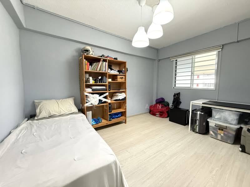 211 Jurong East Street 21, 211 Jurong East Street 21, 2 Bedrooms, 721 sqft, HDB Flat For Sale, by Amelia Ang, 500198914 - Bedroom - PropertyGuru.com.sg