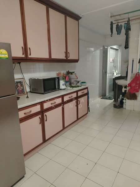154 Simei Street 1, 154 Simei Street 1, 3 Bedrooms, 1,324 sqft, HDB Flat For Rent, by Noorbani Sikandar, 500198916 - Kitchen - PropertyGuru.com.sg
