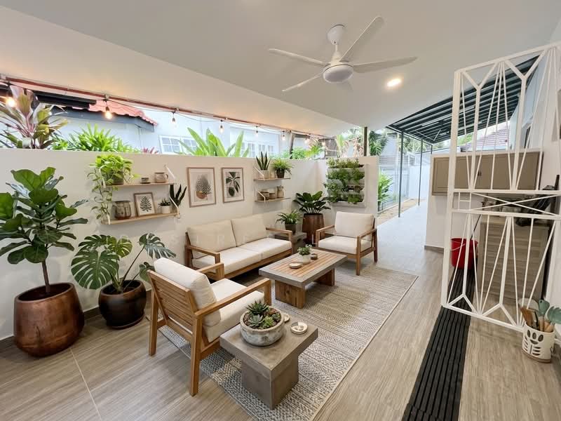 Freehold Semi-Detached | 5-Min Walk to Upper Changi MRT, Jalan Pergam, 5 Bedrooms, 2,500 sqft, Semi-Detached House For Sale, by Desiree Leung, 500198925 - Exterior - PropertyGuru.com.sg