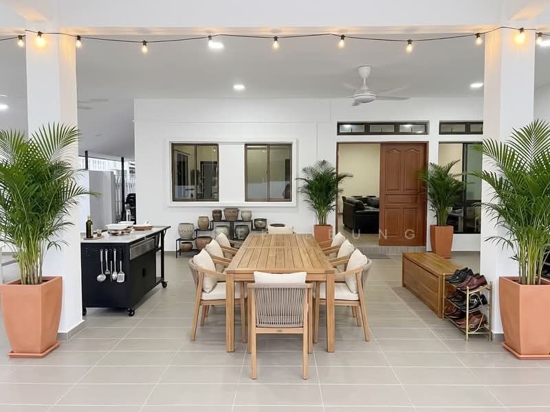 Freehold Semi-Detached | 5-Min Walk to Upper Changi MRT, Jalan Pergam, 5 Bedrooms, 2,500 sqft, Semi-Detached House For Sale, by Desiree Leung, 500198925 - Exterior - PropertyGuru.com.sg