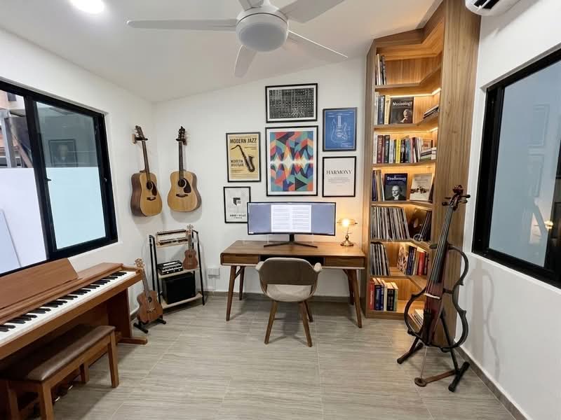 Freehold Semi-Detached | 5-Min Walk to Upper Changi MRT, Jalan Pergam, 5 Bedrooms, 2,500 sqft, Semi-Detached House For Sale, by Desiree Leung, 500198925 - Bedroom - PropertyGuru.com.sg