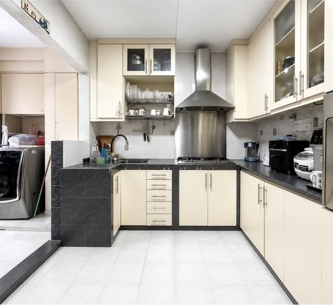 892B Woodlands Drive 50, 892B Woodlands Drive 50, 3 Bedrooms, 1,076 sqft, HDB Flat For Sale, by Fai Muni, 500198935 - Kitchen - PropertyGuru.com.sg