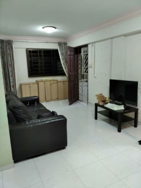 712 Bedok Reservoir Road, 712 Bedok Reservoir Road, 2 Bedrooms, 883 sqft, HDB Flat For Rent, by Jeffrey Lee, 500198941 - Living Room - PropertyGuru.com.sg