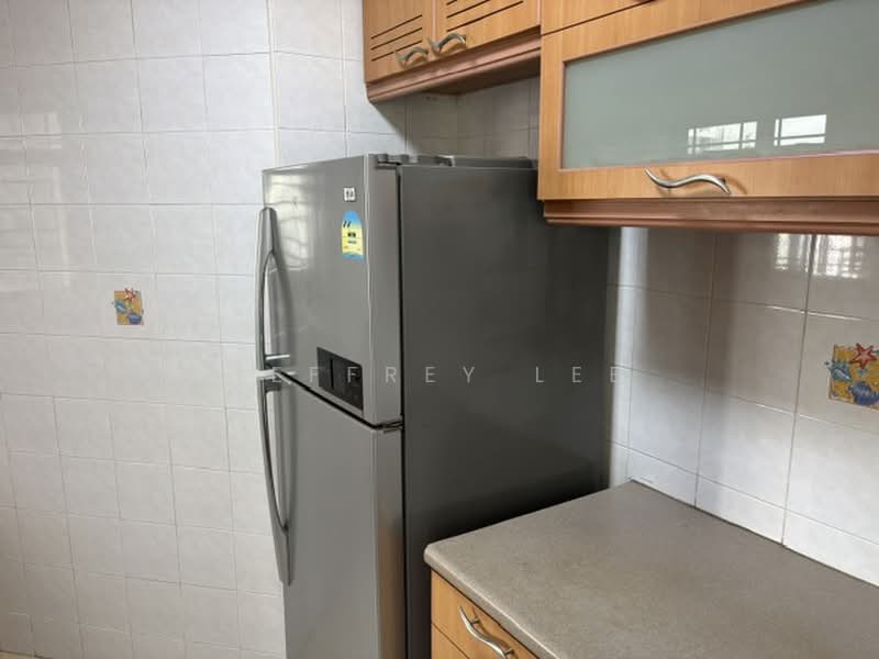 185 Jelebu Road, 185 Jelebu Road, 3 Bedrooms, 1,205 sqft, HDB Flat For Rent, by Jeffrey Lee, 500198944 - Kitchen - PropertyGuru.com.sg