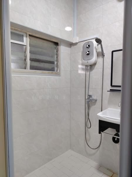 242 Kim Keat Link, 242 Kim Keat Link, 3 Bedrooms, 1,119 sqft, HDB Flat For Rent, by Irene Sim, 500198945 - Bathroom - PropertyGuru.com.sg