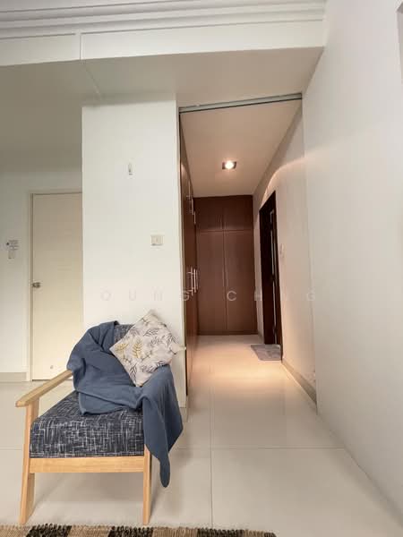 International Plaza, 10 Anson Road, Room Rental, 200 sqft, Apartment For Rent, by Young Chng, 500198946 - Corridor - PropertyGuru.com.sg