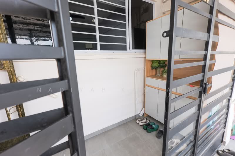 272 Tampines Street 22, 272 Tampines Street 22, 2 Bedrooms, 829 sqft, HDB Flat For Sale, by Nadiyah Kamsani, 500198952 - Exterior - PropertyGuru.com.sg