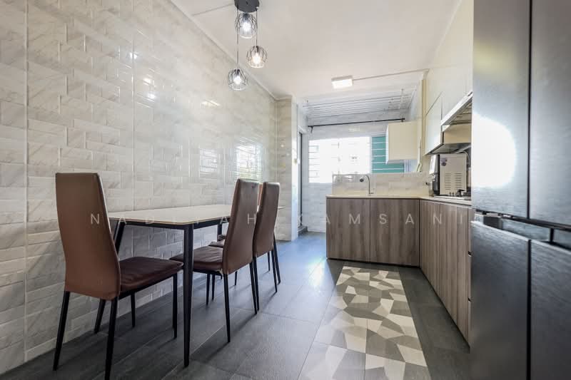 272 Tampines Street 22, 272 Tampines Street 22, 2 Bedrooms, 829 sqft, HDB Flat For Sale, by Nadiyah Kamsani, 500198952 - Kitchen - PropertyGuru.com.sg