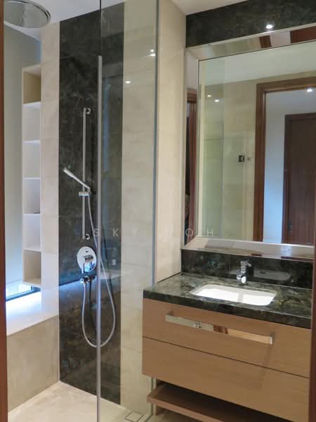 One Balmoral, 1A Balmoral Road, 1 Bedroom, 592 sqft, Condominium For Sale, by Sky Toh, 500198957 - Bathroom - PropertyGuru.com.sg