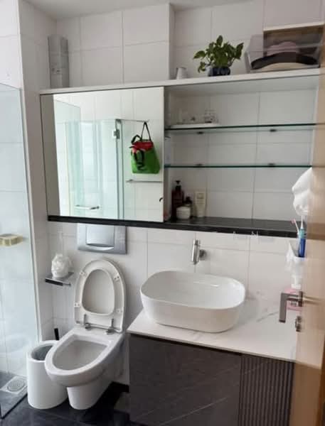 Urbana, 1 River Valley Close, Room Rental, 150 sqft, Condominium For Rent, by Terence Tan, 500198968 - Bathroom - PropertyGuru.com.sg