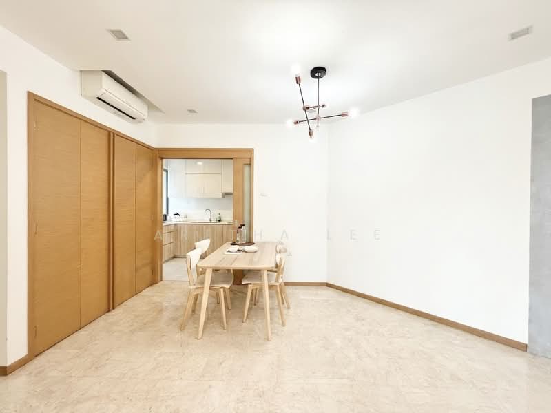 Edelweiss Park Condo, 86 Flora Road, 3 Bedrooms, 1,055 sqft, Condominium For Rent, by Aretha Lee, 500198978 - Dining Room - PropertyGuru.com.sg
