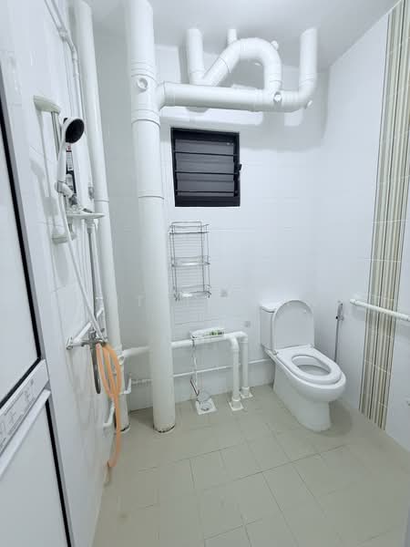 615 Yishun Ring Road, 615 Yishun Ring Road, 2 Bedrooms, 786 sqft, HDB Flat For Sale, by Cynthia Chan, 500198982 - Bathroom - PropertyGuru.com.sg