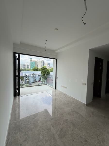35 Gilstead, 35 Gilstead Road, 3 Bedrooms, 872 sqft, Apartment For Rent, by Darren Kek, 500198986 - Balcony - PropertyGuru.com.sg
