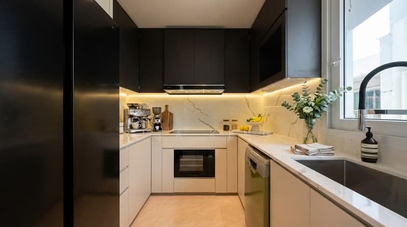42 jalan baiduri, , 5 Bedrooms, 7,000 sqft, Semi-Detached House For Sale, by Rita King, 500198988 - Kitchen - PropertyGuru.com.sg