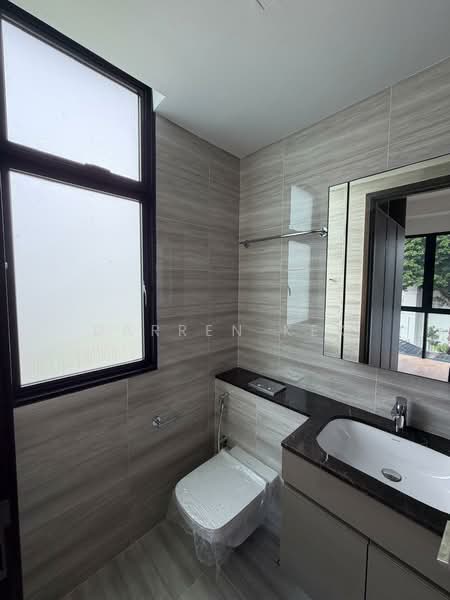 35 Gilstead, 35 Gilstead Road, 2 Bedrooms, 700 sqft, Apartment For Rent, by Darren Kek, 500198992 - Bathroom - PropertyGuru.com.sg