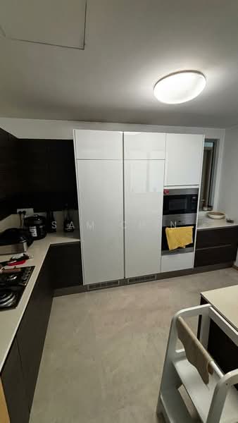 Martin Place Residences, 6 Martin Place, 3 Bedrooms, 1,722 sqft, Condominium For Rent, by Sam Chin, 500198993 - Kitchen - PropertyGuru.com.sg