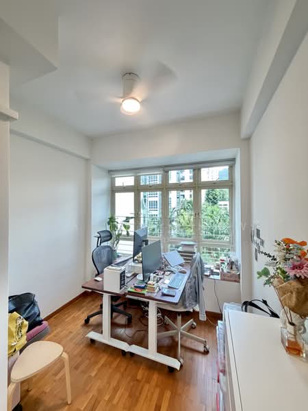 Ewe Boon Regent, 31 Ewe Boon Road, 2 Bedrooms, 850 sqft, Condominium For Sale, by Javier Chew, 500199002 - Common Bedroom - PropertyGuru.com.sg