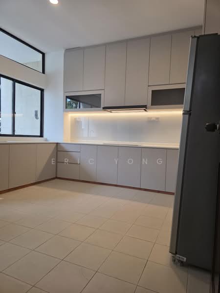 101 coronation road, Coronation road, 5 Bedrooms, 4,000 sqft, Semi-Detached House For Rent, by Eric Yong, 500199003 - Kitchen - PropertyGuru.com.sg