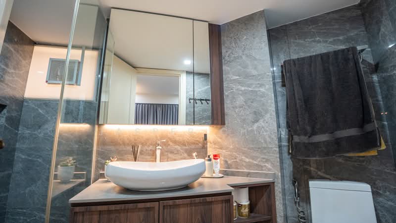 Villa Marina, 25 Jalan Sempadan, 2 Bedrooms, 1,561 sqft, Condominium For Sale, by Jasper Chan, 500199005 - Bathroom - PropertyGuru.com.sg