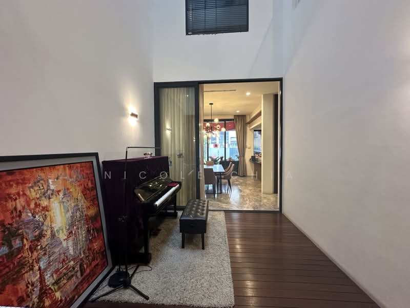 Meng Suan Road, Meng Suan Road, 6 Bedrooms, 3,950 sqft, Terraced House For Sale, by Nicole Chia, 500199040 - Living Room - PropertyGuru.com.sg