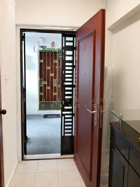 953 Jurong West Street 91, 953 Jurong West Street 91, 3 Bedrooms, 1,130 sqft, HDB Flat For Rent, by Gan Eng Joo ONASSIS, 500199051 - Entrance - PropertyGuru.com.sg