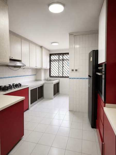 144 Bishan Street 12, 144 Bishan Street 12, 3 Bedrooms, 1,119 sqft, HDB Flat For Sale, by David Chun, 500199075 - Kitchen - PropertyGuru.com.sg