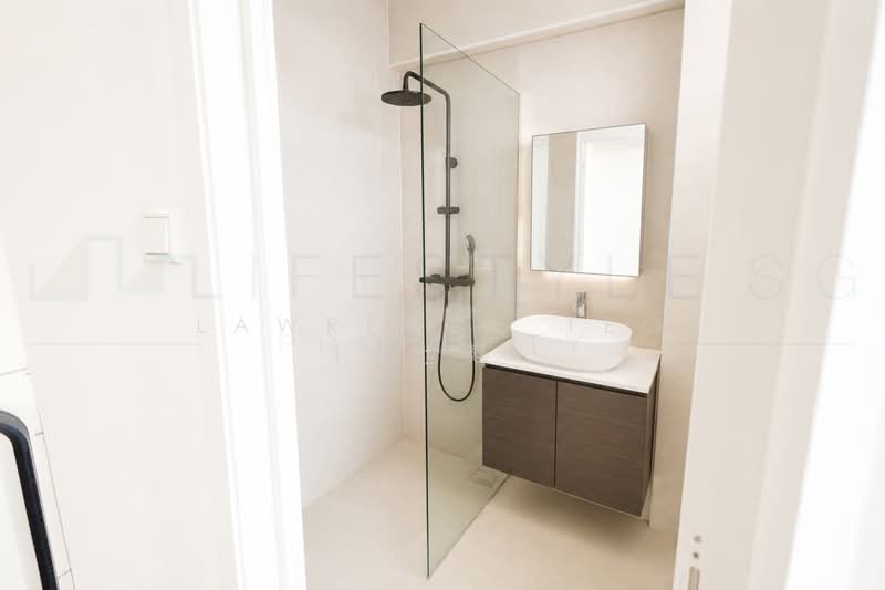 110 Lengkong Tiga, 110 Lengkong Tiga, 3 Bedrooms, 1,302 sqft, HDB Flat For Sale, by Lawrence Teo (赵世廷), 500199079 - Bathroom - PropertyGuru.com.sg