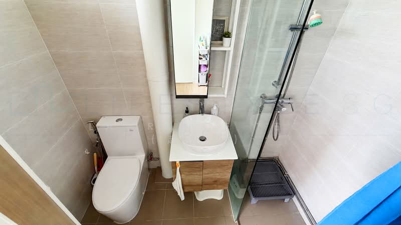 110 Lengkong Tiga, 110 Lengkong Tiga, 3 Bedrooms, 1,302 sqft, HDB Flat For Sale, by Lawrence Teo (赵世廷), 500199079 - Bathroom - PropertyGuru.com.sg